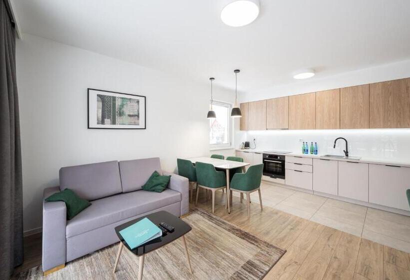 2 Bedrooms Apartment River View, Marina Apartments