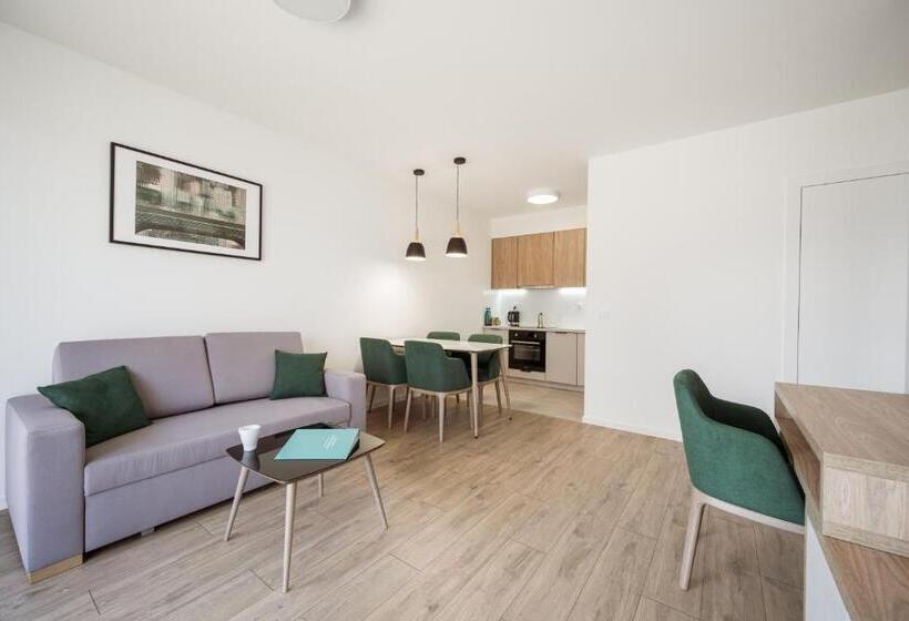 1 Bedroom Apartment River View, Marina Apartments