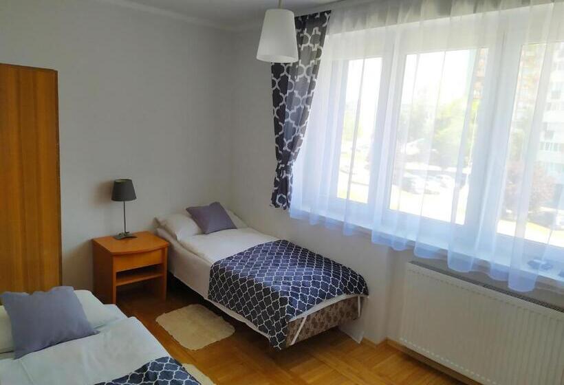 Quarto Estandar Banheiro Compartilhado, Dom Gościnny Zosia