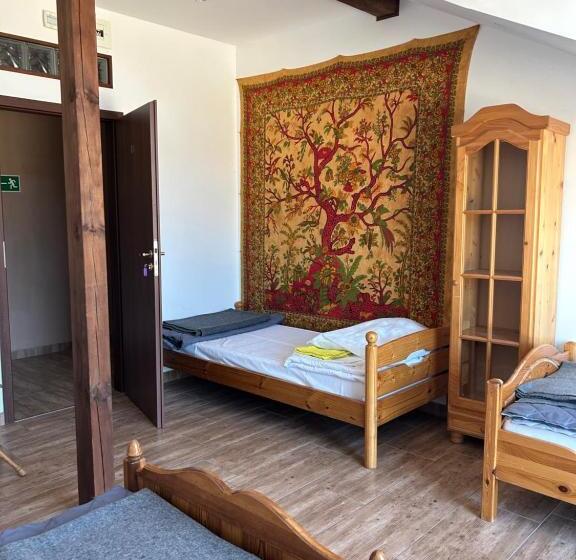 غرفة أساسية ثلاثية, Ośrodek Agroturystyczny Przystanek Koński Dwór