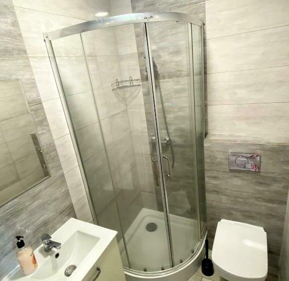 חדר סטנדרט לשלושה עם מרפסת, Pokoje Gościnne Anna