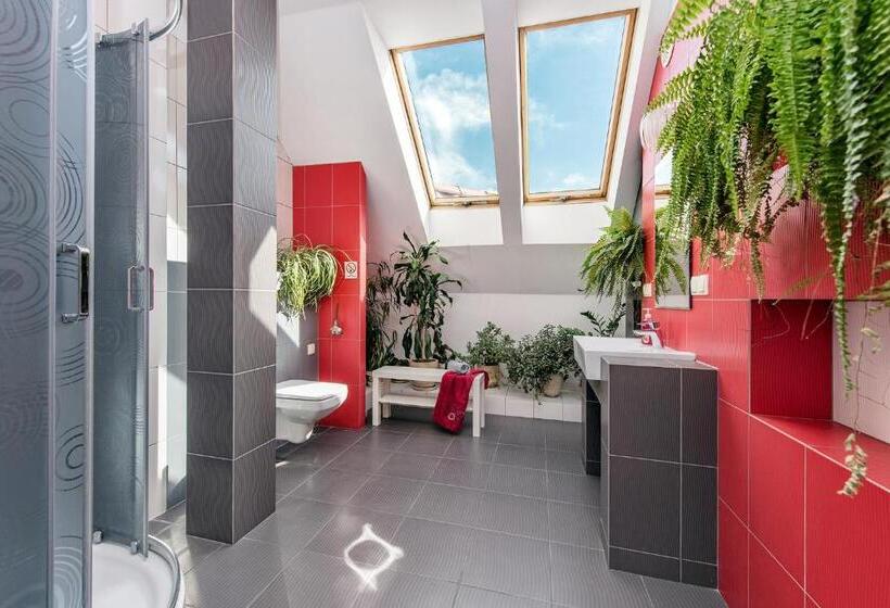 חדר סטנדרט לשלושה עם חדר אמבטיה משוף, Rysiówka Pokoje Gościnne