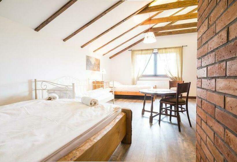 Четырехместный Номер Стандарт, Pensjonat Kupperówka  Stadnina Koni Kolano