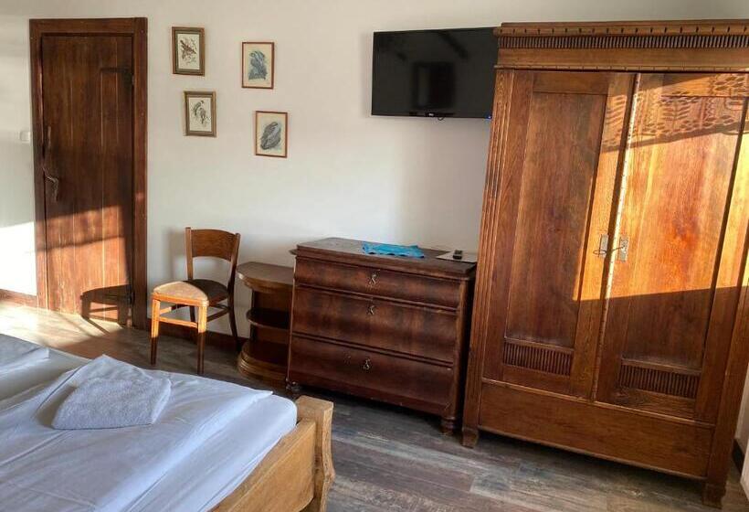 Номер Стандарт Трехместный, Pensjonat Kupperówka  Stadnina Koni Kolano