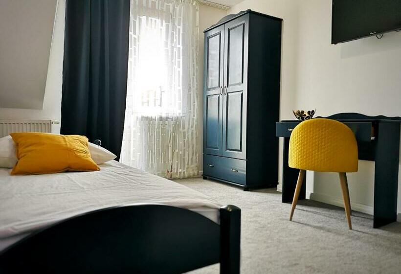 غرفة قياسية فردية, Tara