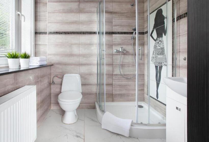 スタンダードトリプルルーム, Rj Hostel Chrobrego 79