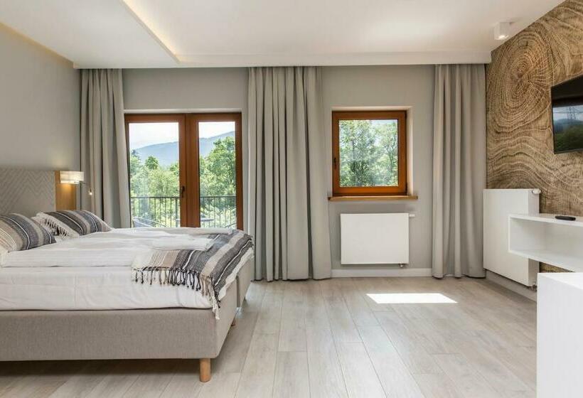 带山景的工作室, Royal Hill Residence