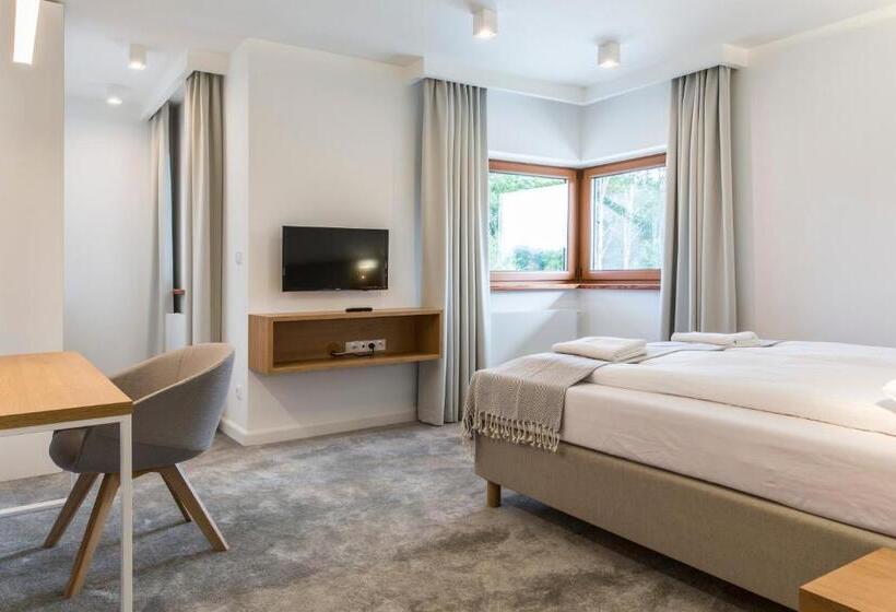 1 Bedroom Apartment Mountain View, Royal Hill Residence