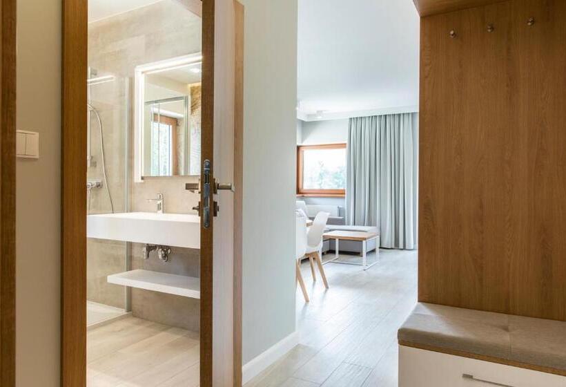 1 Bedroom Apartment Mountain View, Royal Hill Residence