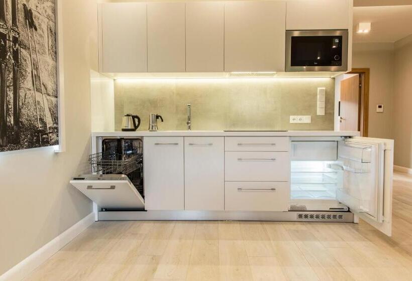 带1个卧室带观景的公寓, Royal Hill Residence