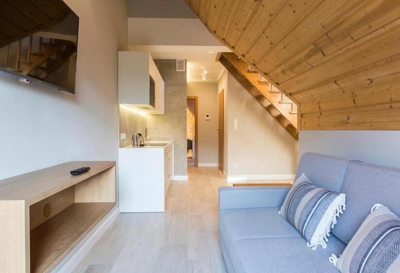 带1个卧室的豪华公寓, Royal Hill Residence