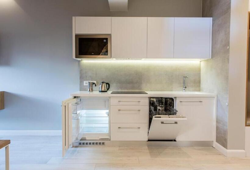 带1个卧室的豪华公寓, Royal Hill Residence