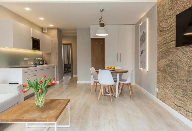 带1个卧室的豪华公寓, Royal Hill Residence