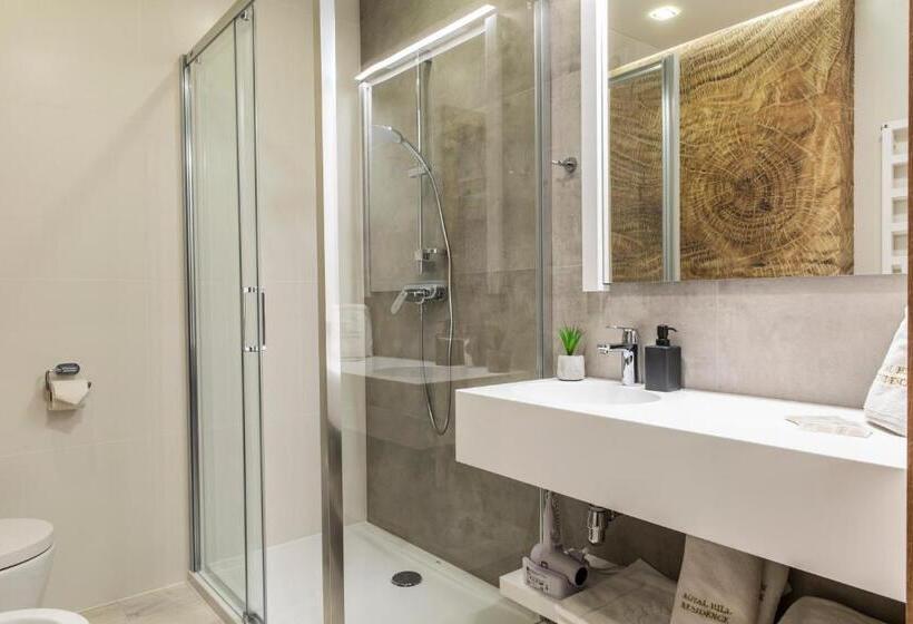 带1个卧室的豪华公寓, Royal Hill Residence