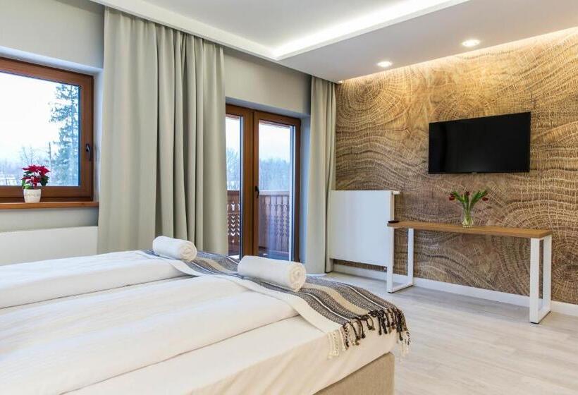 带山景的工作室, Royal Hill Residence