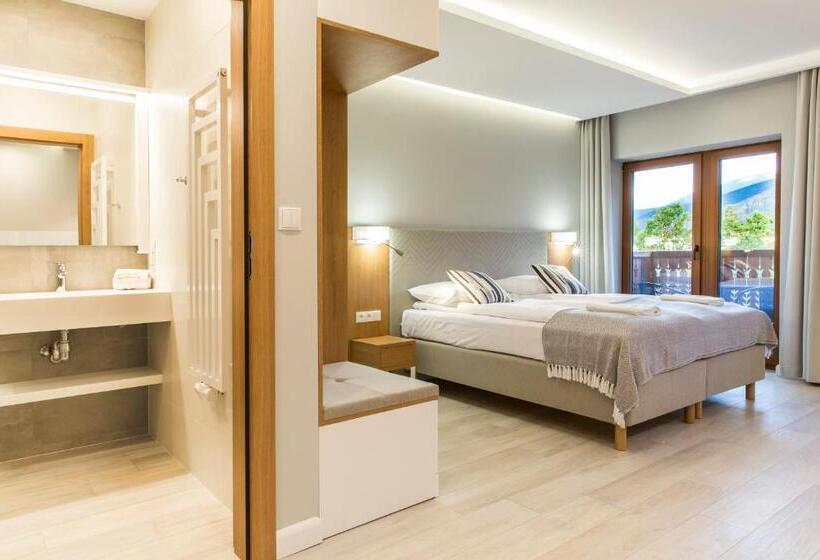 标准工作室, Royal Hill Residence