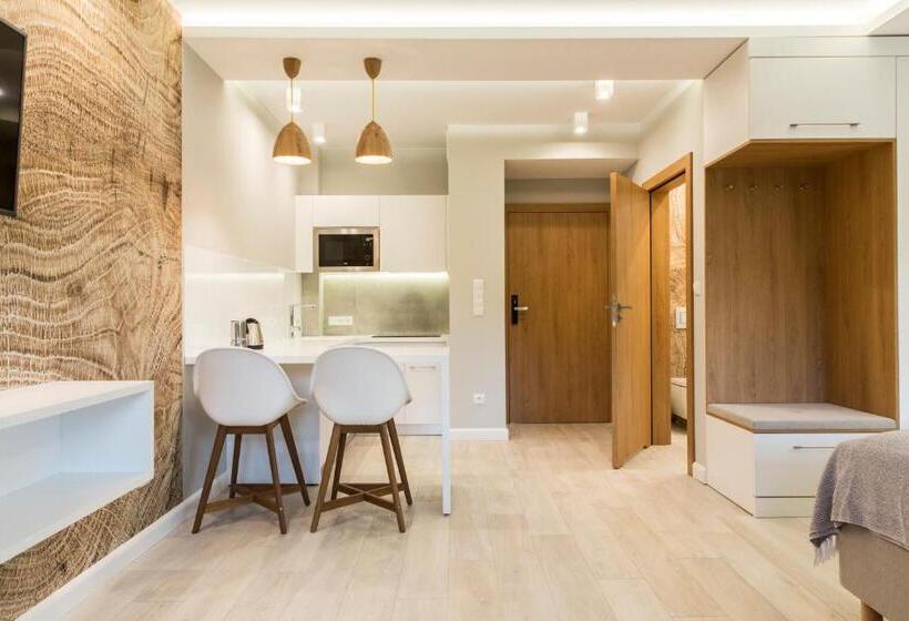 标准工作室, Royal Hill Residence