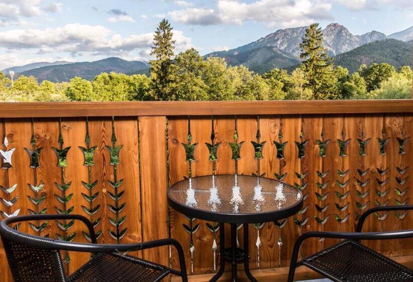 标准工作室, Royal Hill Residence