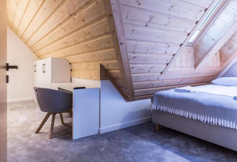 复式房间, Royal Hill Residence