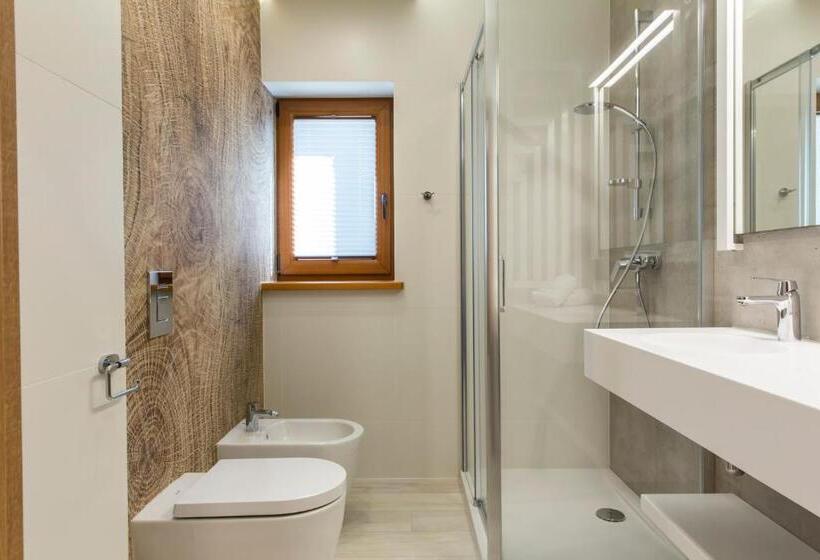 复式房间, Royal Hill Residence