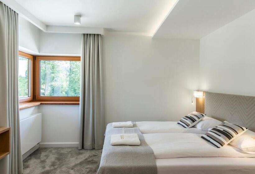 1 Bedroom Apartment Mountain View, Royal Hill Residence