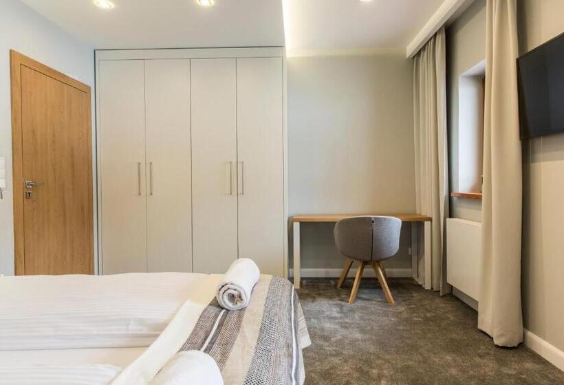 带1个卧室的豪华公寓, Royal Hill Residence