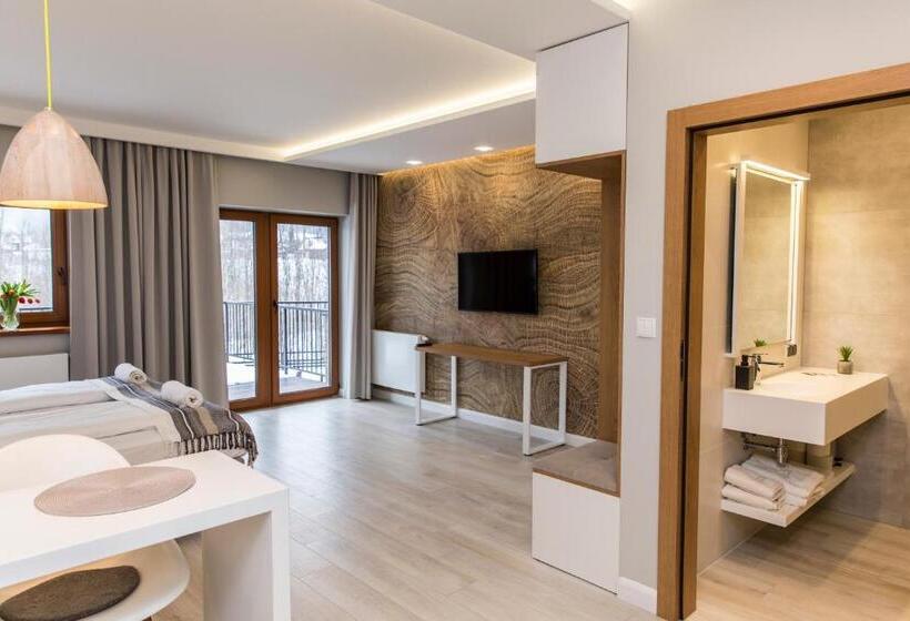 带露台的标准工作室, Royal Hill Residence