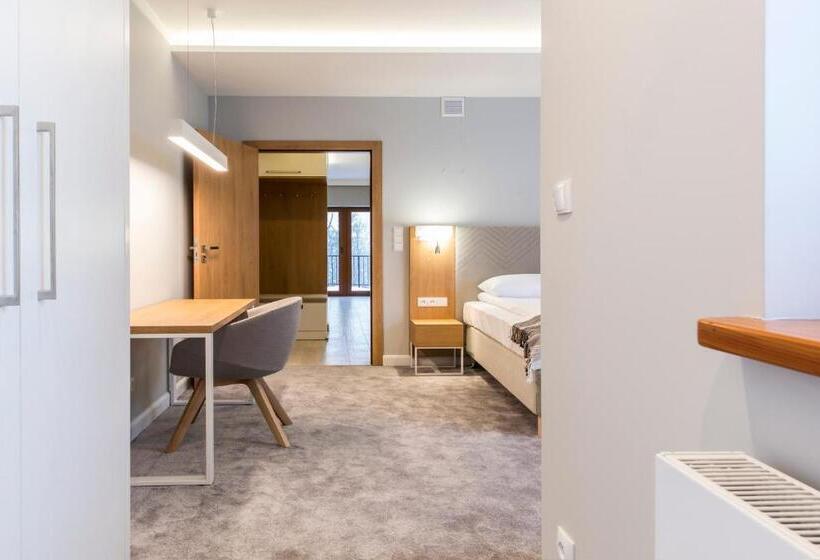 带1个卧室的高级公寓, Royal Hill Residence