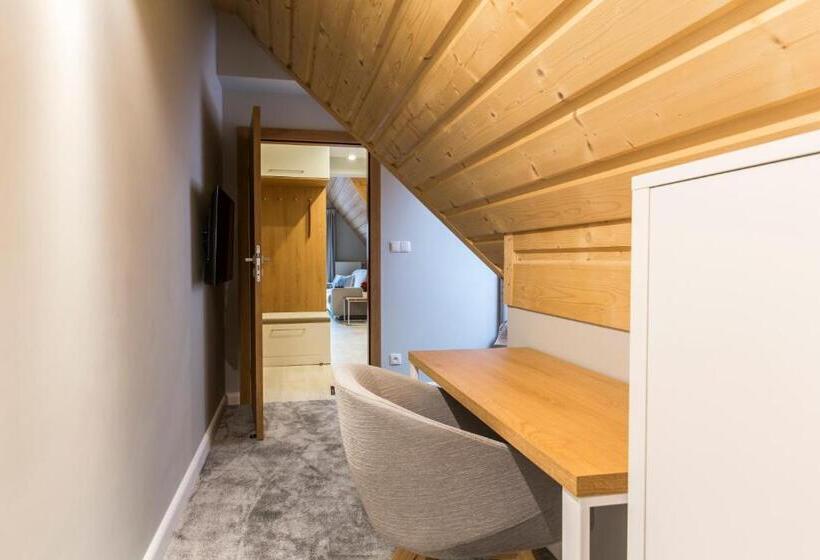 带1个卧室带观景的公寓, Royal Hill Residence