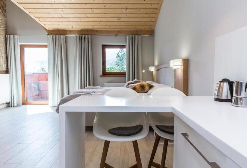 带1个卧室的豪华公寓, Royal Hill Residence