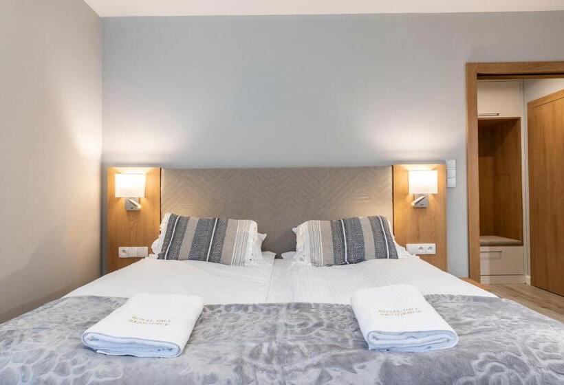 带1个卧室的带阳台的公寓, Royal Hill Residence