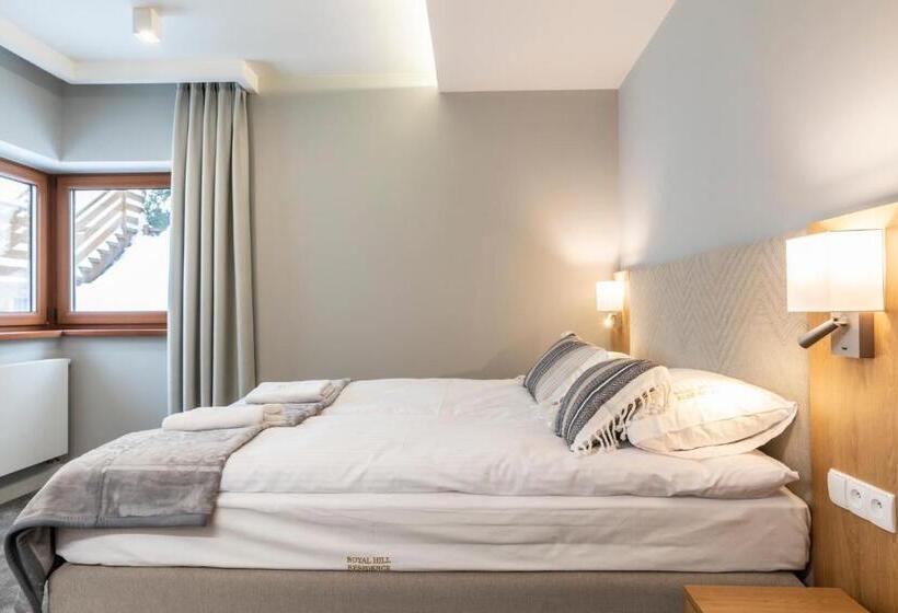 带1个卧室的带阳台的公寓, Royal Hill Residence