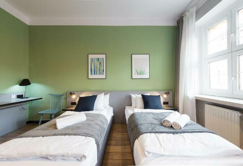 اتاق استاندارد, Wozna 11 Stare Miasto