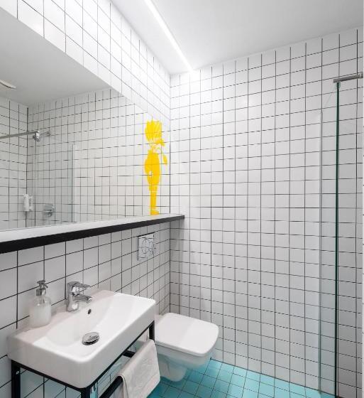 اتاق استاندارد, Wozna 11 Stare Miasto