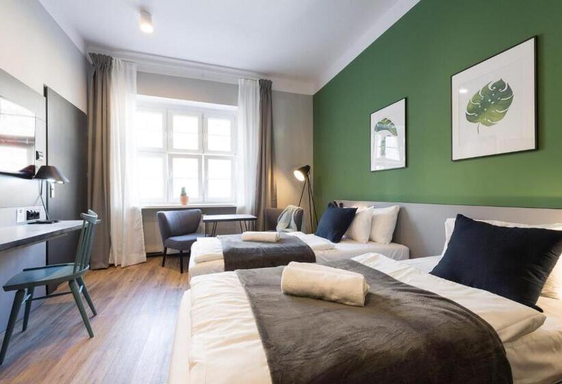 اتاق استاندارد, Wozna 11 Stare Miasto