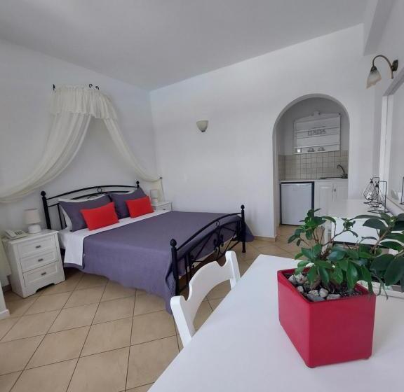 Studio Standard, Anthonas Apartments