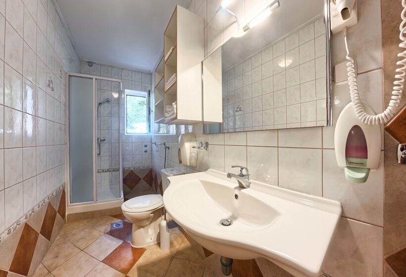 آپارتمان 1 خوابه با بالکن و چشم‌انداز دریا, Apartments Ruzmarin
