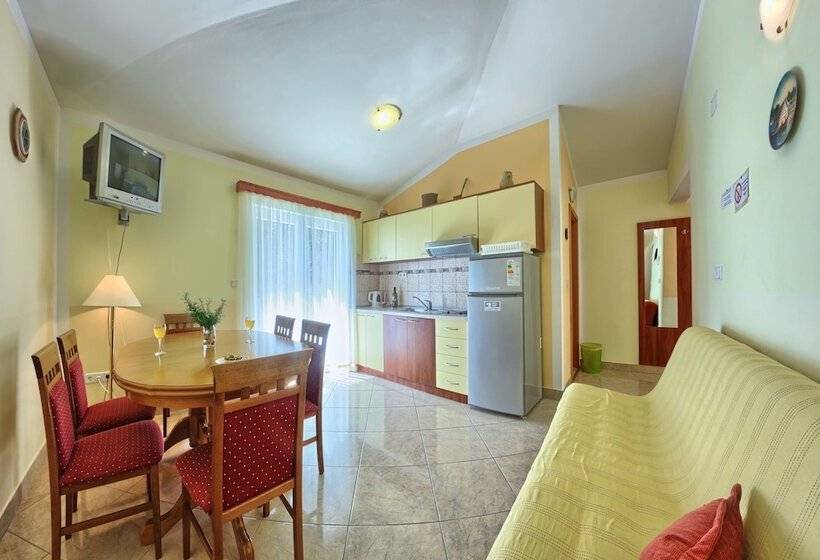 דירת 2 חדרים נוף לים, Apartments Ruzmarin