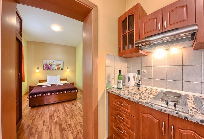 آپارتمان 2 خوابه با چشم‌انداز دریا, Apartments Ruzmarin