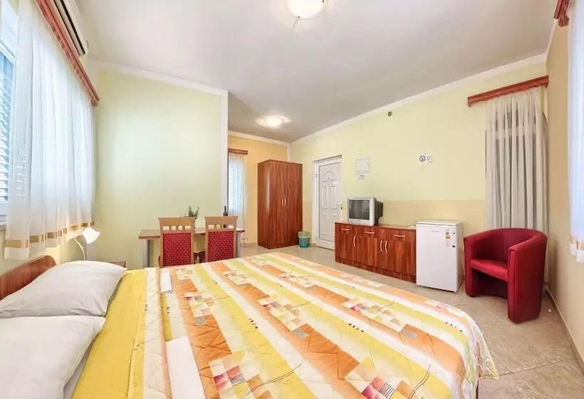 Deluxe-huone Sivuttainen Merinäkymä, Apartments Ruzmarin