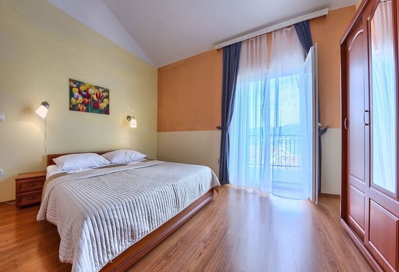 آپارتمان 2 خوابه با چشم‌انداز دریا, Apartments Ruzmarin