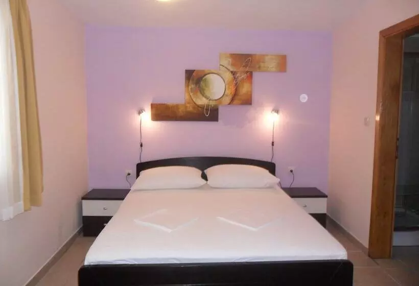 Comfort-huoneisto 3 Makuuhuonetta, Apartments Ruzmarin