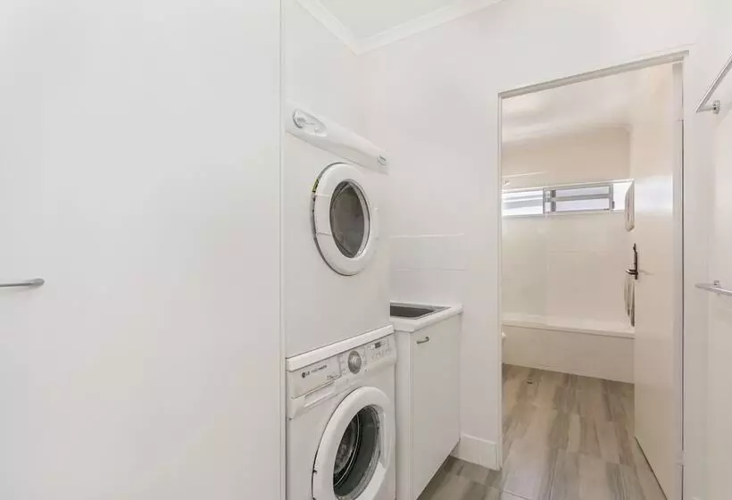 آپارتمان 3 خوابه با چشم‌انداز دریا, Bali Hai Apartments Noosa