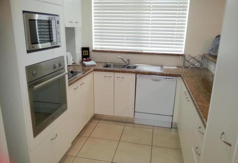 Апартаменты 1 Спальня с Видом, Bali Hai Apartments Noosa