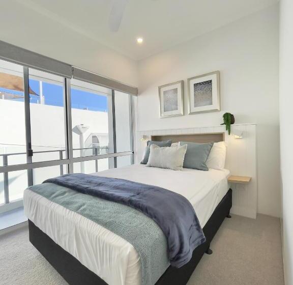 Апартаменты 3 Спальни Вид на Море, Bali Hai Apartments Noosa