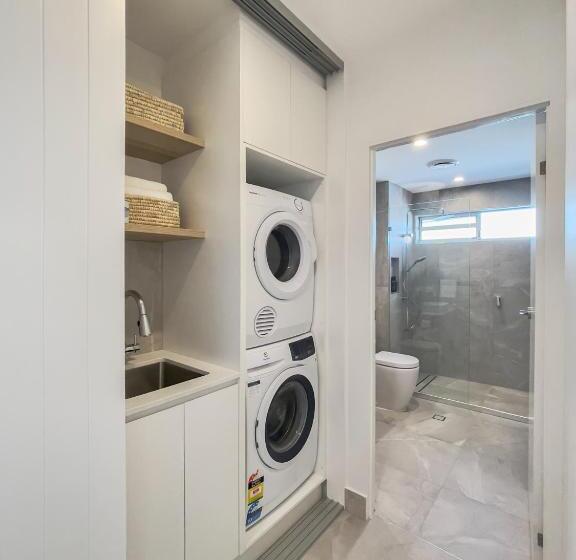 1침실 테라스 아파트 바다 전망, Bali Hai Apartments Noosa