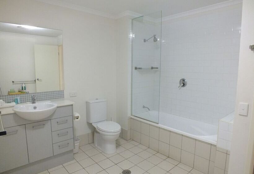 침실 3개 아파트, Pacific Marina Apartments