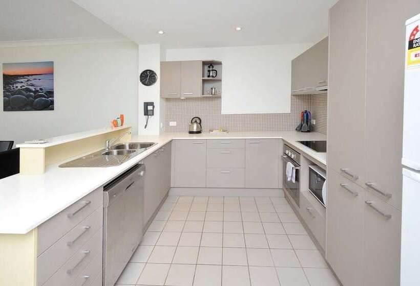 침실 2개 아파트, Pacific Marina Apartments