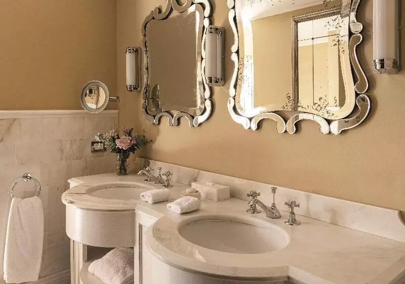 デラックスジュニアスイート, Castello Di Casole, A Belmond Hotel, Tuscany