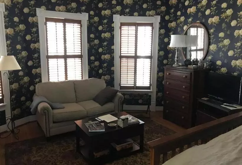 バス共有のスタンダードルーム, Charles Bass House Bed & Breakfast